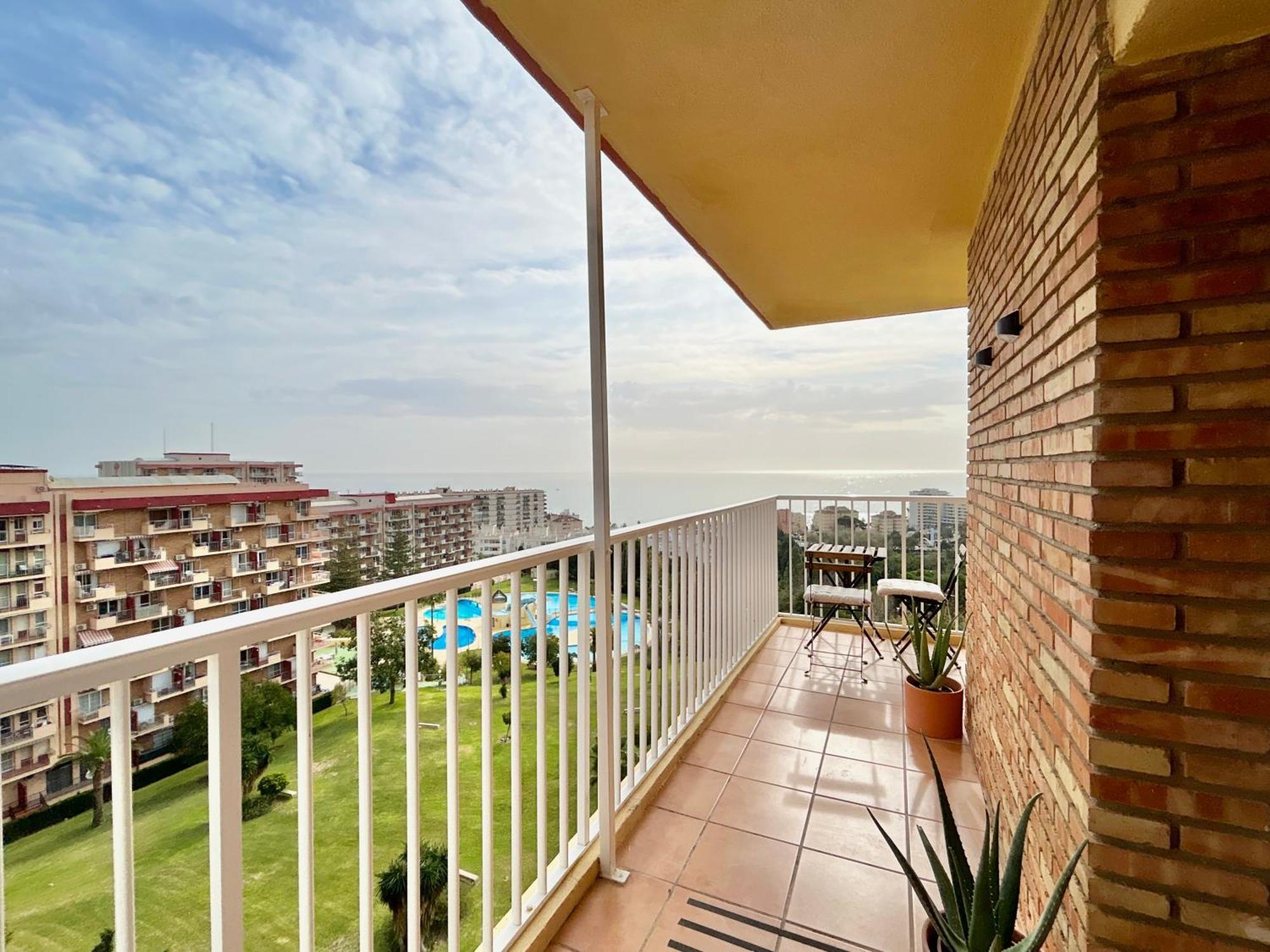 Acogedor Apartamento En Benalmadena Vistas Exterior photo