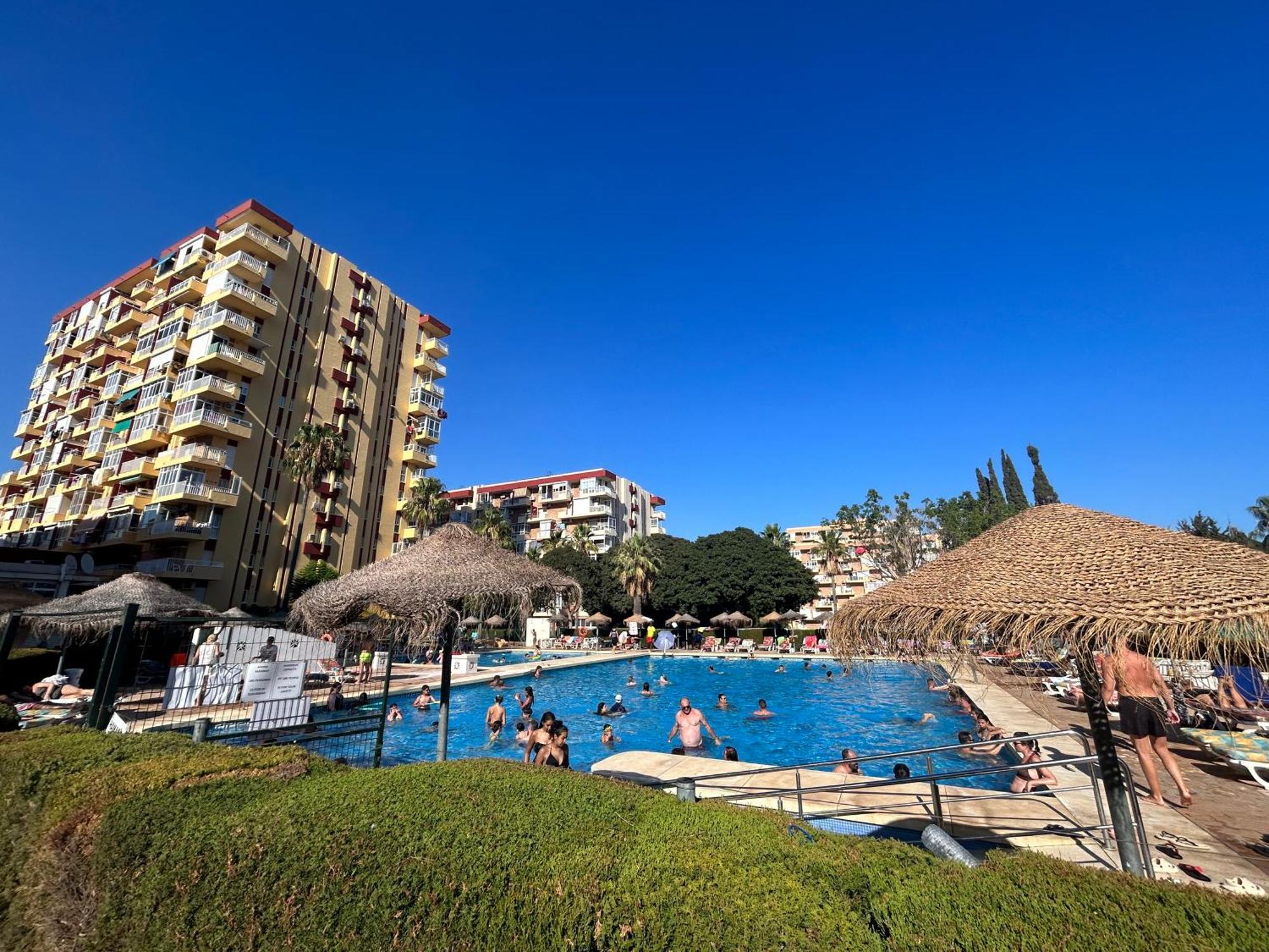 Acogedor Apartamento En Benalmadena Vistas Exterior photo